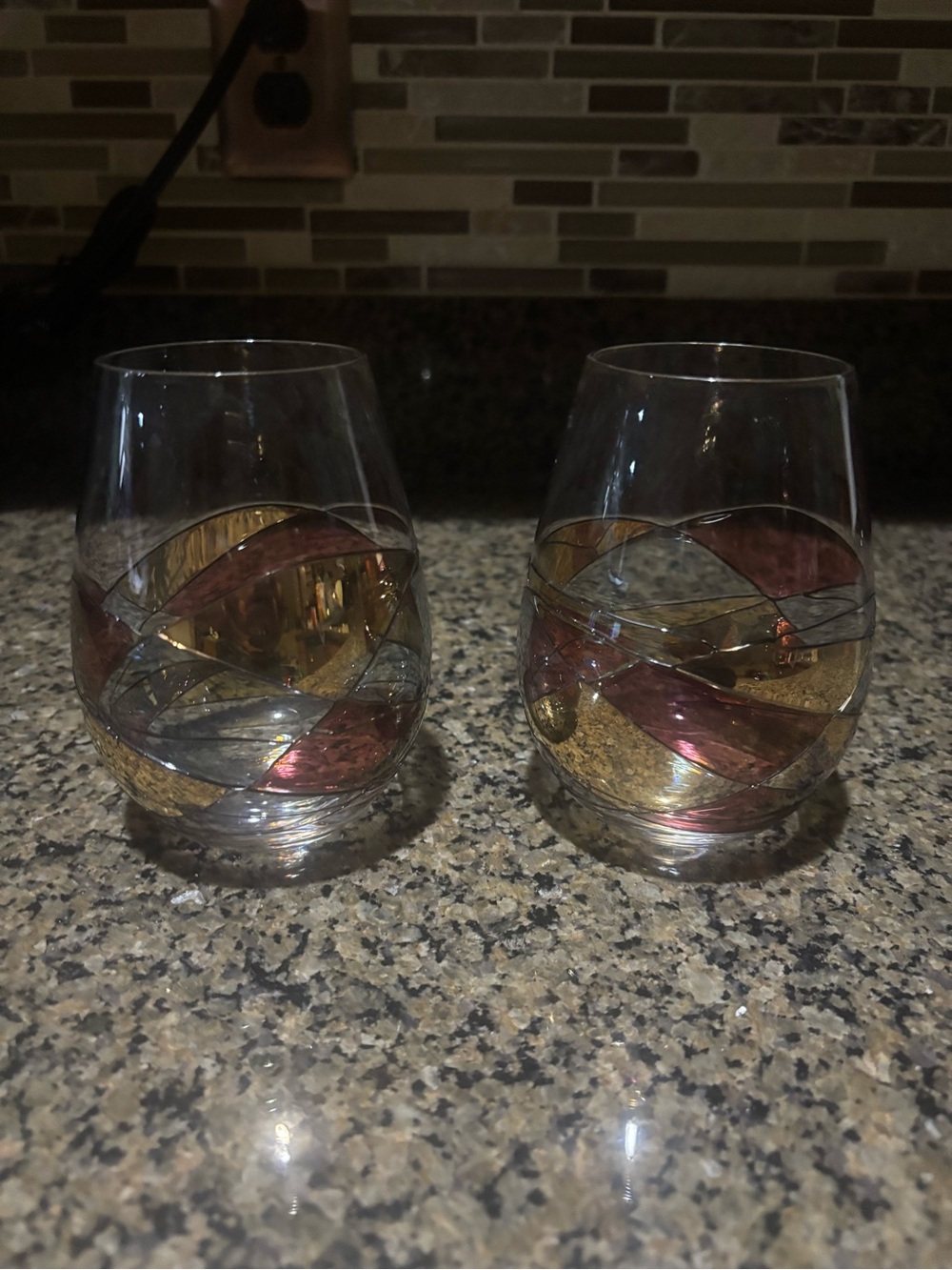 Cornet Barcelona Stemless Wine Glasses with Gold and Pink Swirl Accents